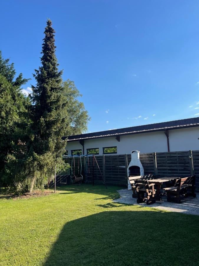 Haus Zum Glueck Lägenhet Reifnitz Exteriör bild