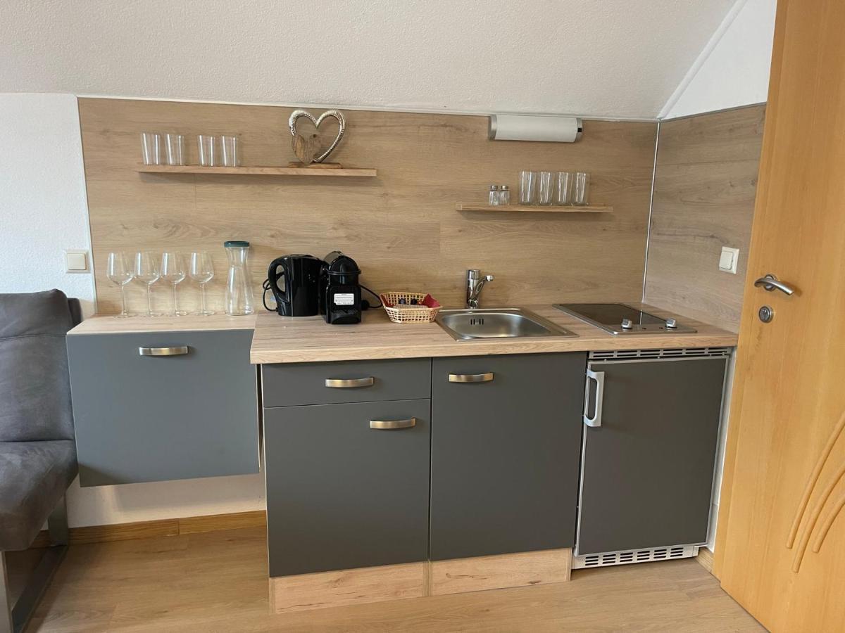 Haus Zum Glueck Lägenhet Reifnitz Exteriör bild