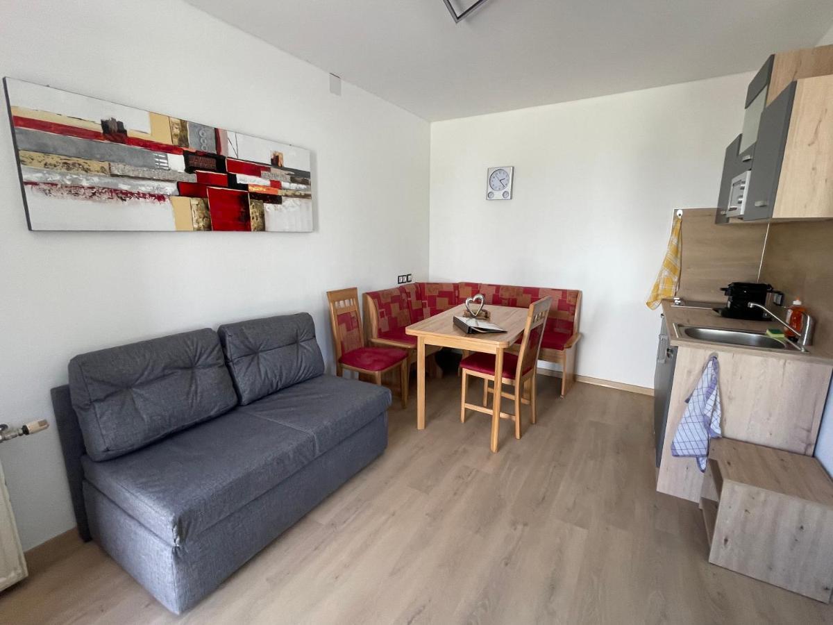 Haus Zum Glueck Lägenhet Reifnitz Exteriör bild